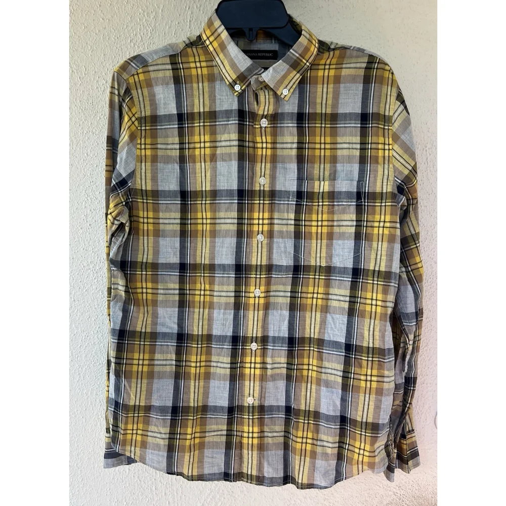 Men's Banana Republic Untucked Ultra Soft Plaid Flannel Shirt Size Medium NWT